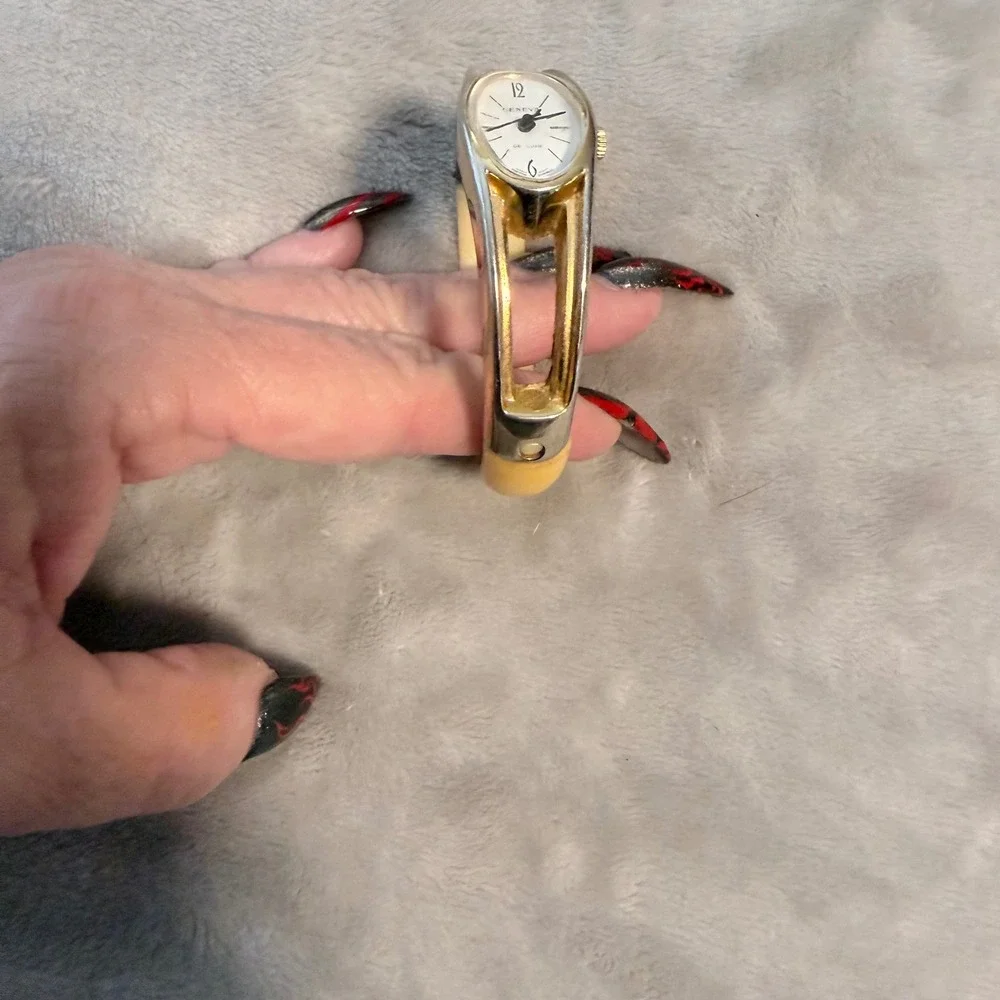 Vintage Geneva De Luxe Bangle Watch Two Tone Cream Japan Movement Untested